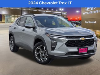 Used 2024 Chevrolet Trax LT w/ Driver Confidence Package image 1