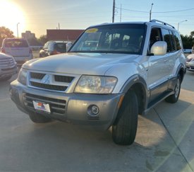 Used 2006 Mitsubishi Montero Limited image 1