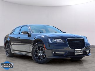 Used 2021 Chrysler 300 Touring L image 1