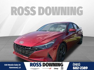 Used 2023 Hyundai Elantra SEL image 1