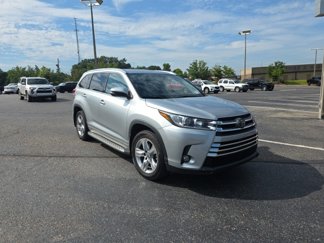 Used 2018 Toyota Highlander Limited image 1