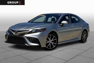 Used 2023 Toyota Camry SE image 1