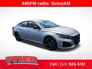 Used 2024 Nissan Altima 2.5 SR image 1