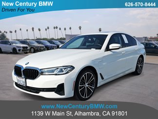 Certified 2021 BMW 530e w/ Convenience Package image 1
