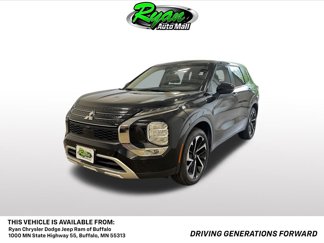 Used 2024 Mitsubishi Outlander SE image 1