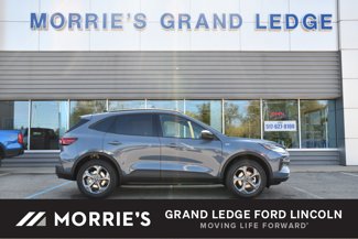 Used 2025 Ford Escape ST-Line w/ Tech Pack #1 image 1