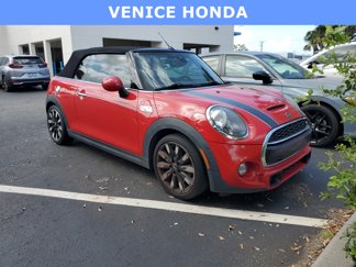 Used 2019 MINI Cooper S w/ Signature Upholstery Package image 1