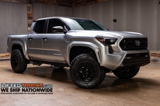 Used 2025 Toyota Tacoma SR5 image 1