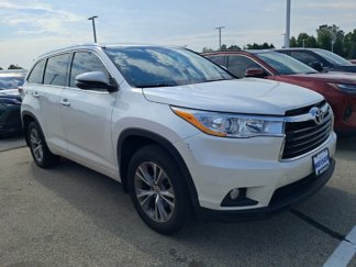 Used 2014 Toyota Highlander XLE image 1