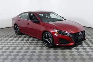 Used 2024 Nissan Altima 2.5 SR w/ SR Premium Package image 1
