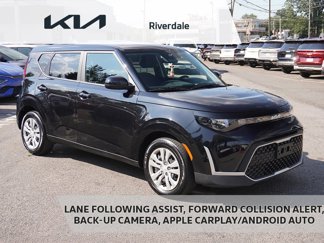 Used 2023 Kia Soul LX image 1