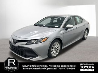 Used 2019 Toyota Camry LE image 1