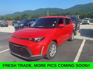 Used 2024 Kia Soul LX image 1
