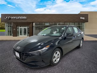 Certified 2022 Hyundai Elantra SE w/ Cargo Package image 1