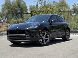 Used 2025 Porsche Macan image 1