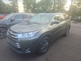 Used 2019 Toyota Highlander XLE image 1