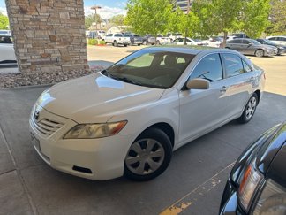 Used 2009 Toyota Camry LE image 1