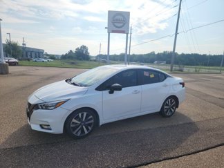 Used 2020 Nissan Versa SR image 1