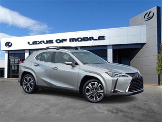 Used 2022 Lexus UX 200 w/ Premium Package image 1
