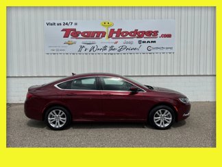 Used 2015 Chrysler 200 Limited w/ Convenience Group image 1