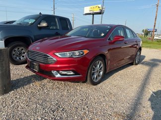 Used 2017 Ford Fusion SE w/ Fusion SE Technology Package image 1