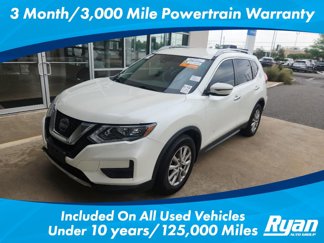 Used 2020 Nissan Rogue SV image 1