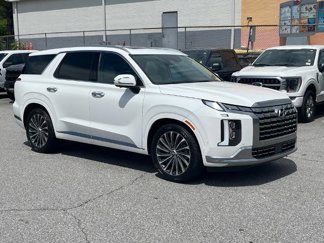 Used 2023 Hyundai Palisade Calligraphy image 1