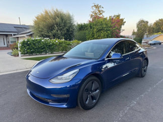 Used 2020 Tesla Model 3 Standard Range Plus image 1