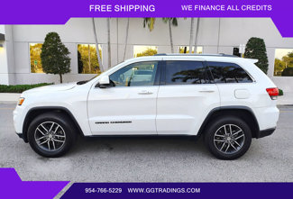 Used 2018 Jeep Grand Cherokee Laredo image 1