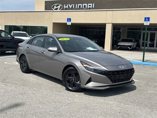 Used 2023 Hyundai Elantra SEL image 1