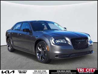 New 2023 Chrysler 300 Touring w/ Sport Appearance Package image 1