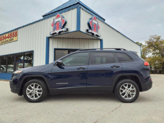 Used 2016 Jeep Cherokee Sport image 1