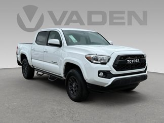Used 2017 Toyota Tacoma SR5 image 1