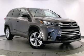 Used 2017 Toyota Highlander Limited image 1