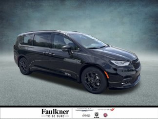 New 2025 Chrysler Pacifica Premium image 1