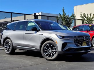 New 2025 Lincoln Nautilus Premier image 1