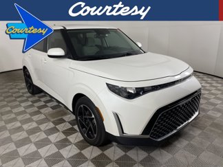 Used 2023 Kia Soul EX image 1