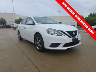Used 2016 Nissan Sentra SV image 1