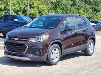 Used 2021 Chevrolet Trax LT w/ LT Convenience Package image 1