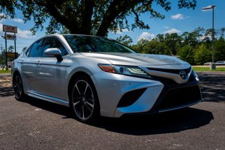 Used 2018 Toyota Camry XSE image 1