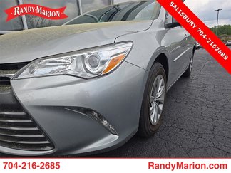 Used 2017 Toyota Camry LE image 1