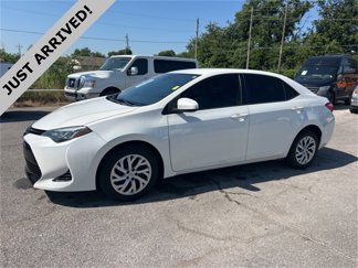 Used 2017 Toyota Corolla LE image 1