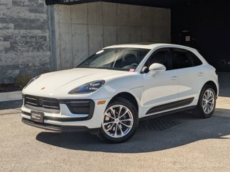 Certified 2025 Porsche Macan image 1