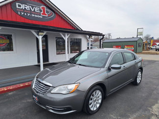 Used 2013 Chrysler 200 Touring image 1