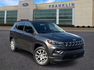 Used 2022 Jeep Compass Latitude w/ Sun and Sound Group image 1