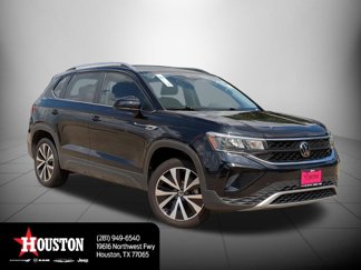 Used 2023 Volkswagen Taos SE image 1