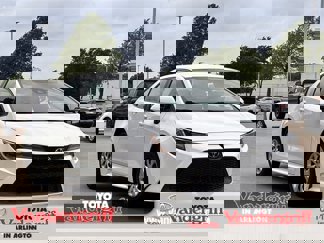 Certified 2022 Toyota Corolla LE image 1