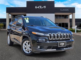 Used 2016 Jeep Cherokee Latitude image 1