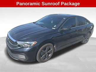 Used 2024 Volkswagen Jetta SE w/ Panoramic Sunroof Package video 2