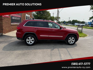 Used 2011 Jeep Grand Cherokee Laredo image 1